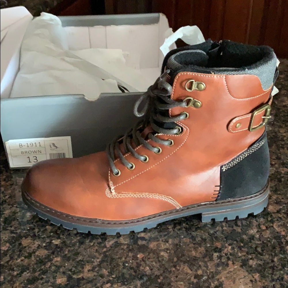 Casual boots